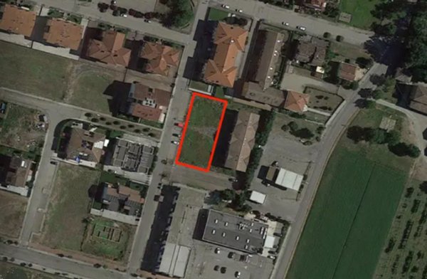 terreno edificabile in vendita a Soragna