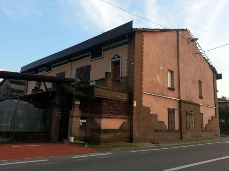 appartamento in vendita a Soragna in zona Carzeto