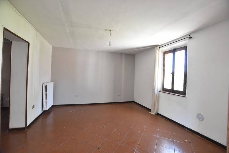 casa indipendente in vendita a Soragna