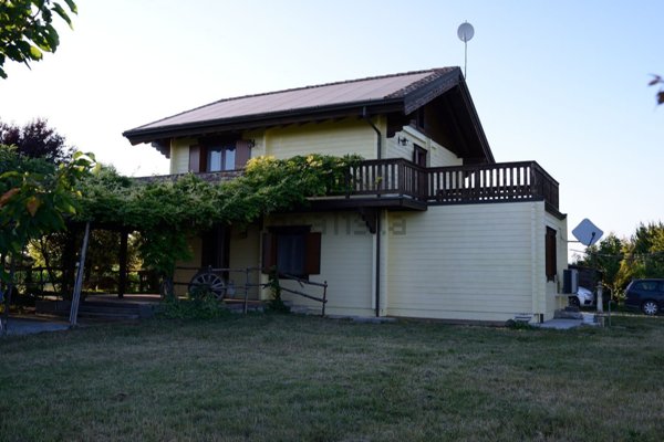 casa indipendente in vendita a Soragna