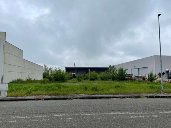 terreno edificabile in vendita a Soragna