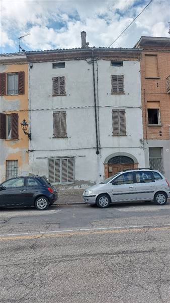 casa indipendente in vendita a Soragna