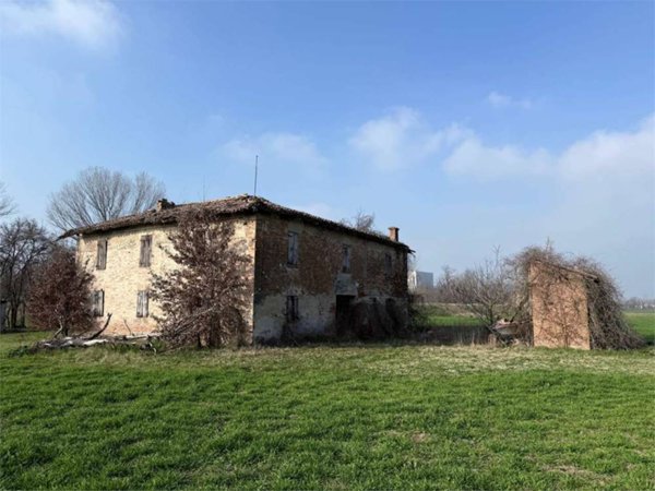 casale in vendita a Soragna in zona Castellina