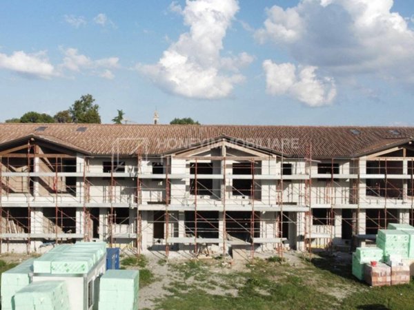 casa indipendente in vendita a Soragna