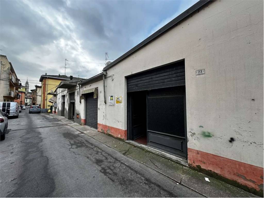 locale commerciale in vendita a Soragna