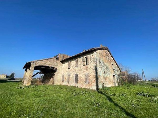 casale in vendita a Soragna