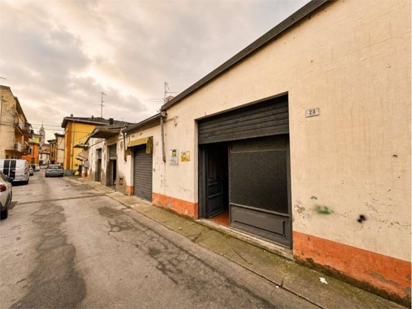 locale commerciale in vendita a Soragna