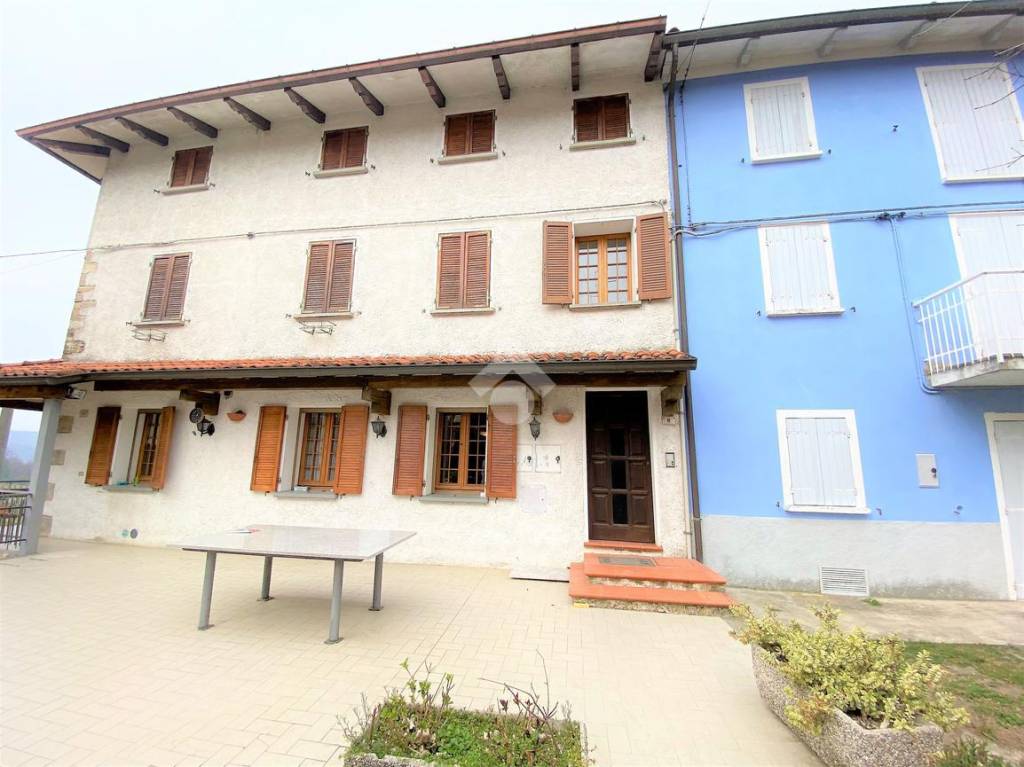 appartamento in vendita a Terenzo in zona Boschi di Bardone