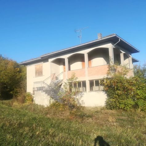 casa indipendente in vendita a Terenzo in zona Villa