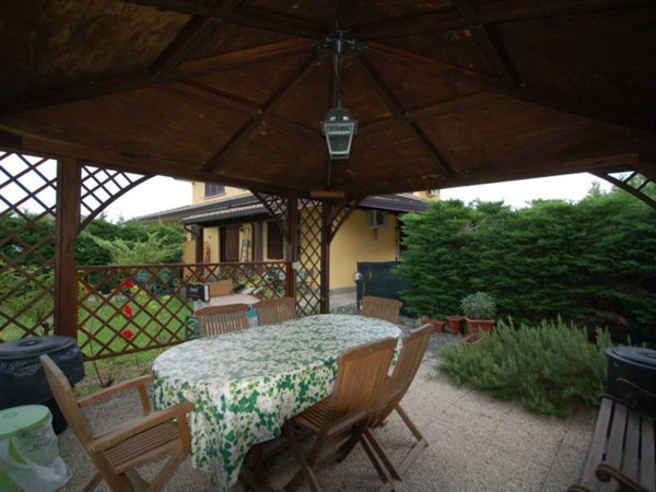 casa indipendente in vendita a Terenzo in zona Villa
