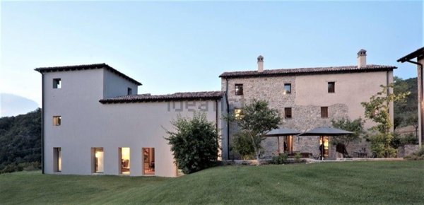 casa semindipendente in vendita a Terenzo