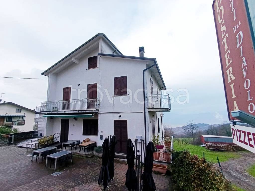 appartamento in vendita a Terenzo in zona Cassio
