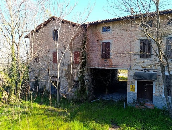quadrivano in vendita a Terenzo