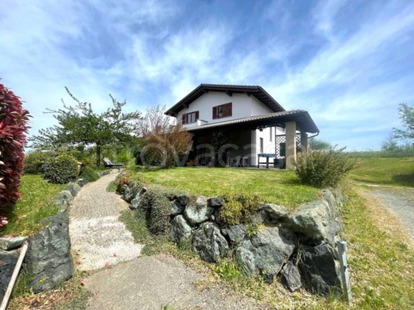 casa indipendente in vendita a Terenzo in zona Villa