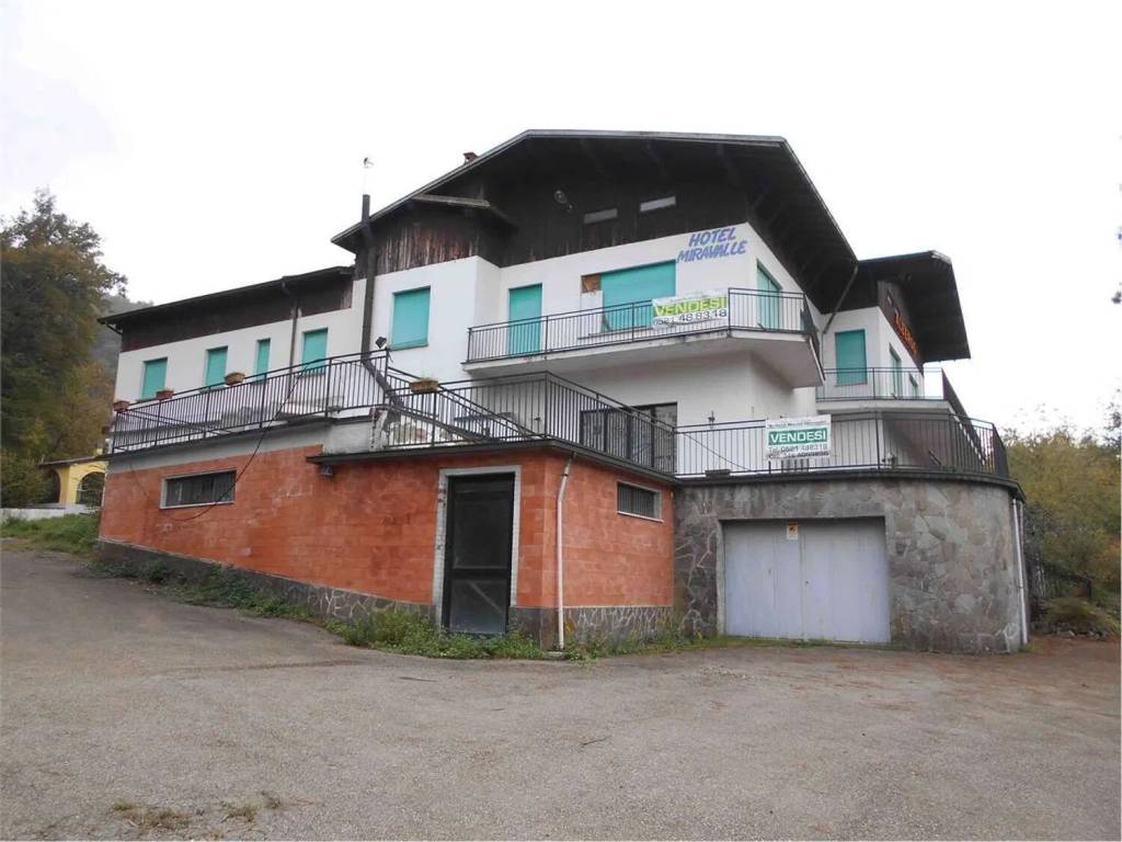 intera palazzina in vendita a Terenzo