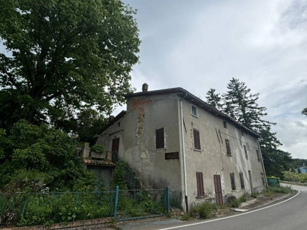 casa indipendente in vendita a Terenzo in zona Boschi di Bardone