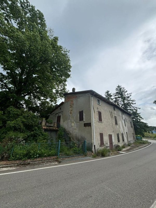 casa semindipendente in vendita a Terenzo in zona Boschi di Bardone
