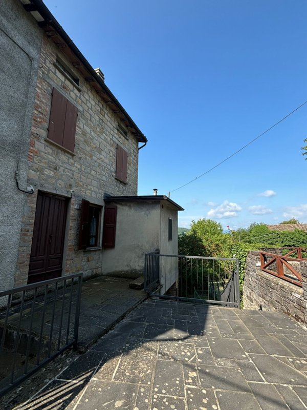 casa semindipendente in vendita a Terenzo in zona Corniana