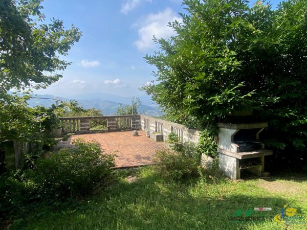 casa indipendente in vendita a Terenzo in zona Boschi di Bardone