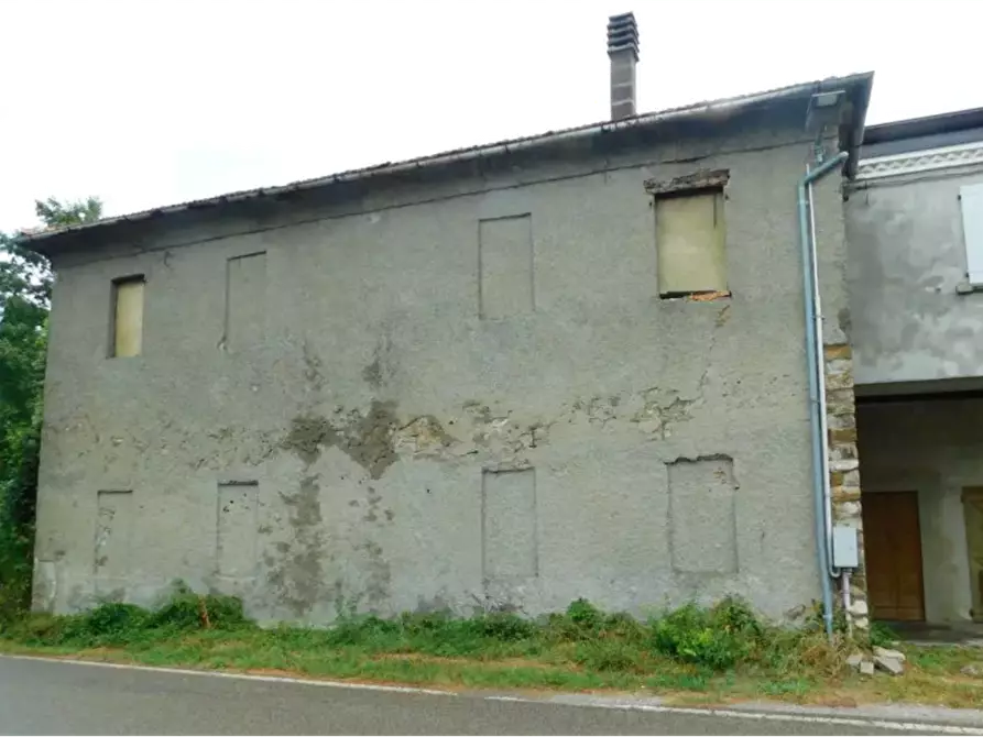 casa indipendente in vendita a Terenzo in zona Cassio