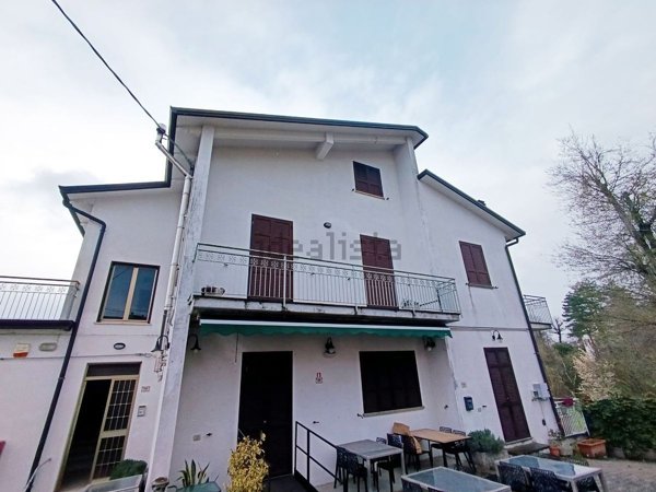 appartamento in vendita a Terenzo in zona Cassio