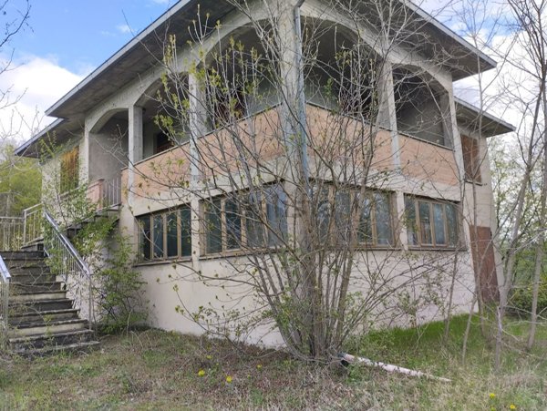 casa indipendente in vendita a Terenzo in zona Villa