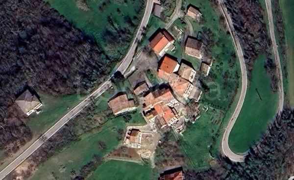 casa indipendente in vendita a Terenzo