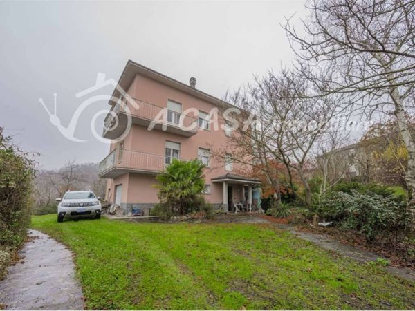 casa indipendente in vendita a Terenzo in zona Villa
