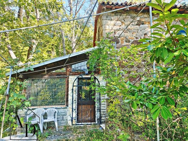 appartamento in vendita a Terenzo in zona Cassio