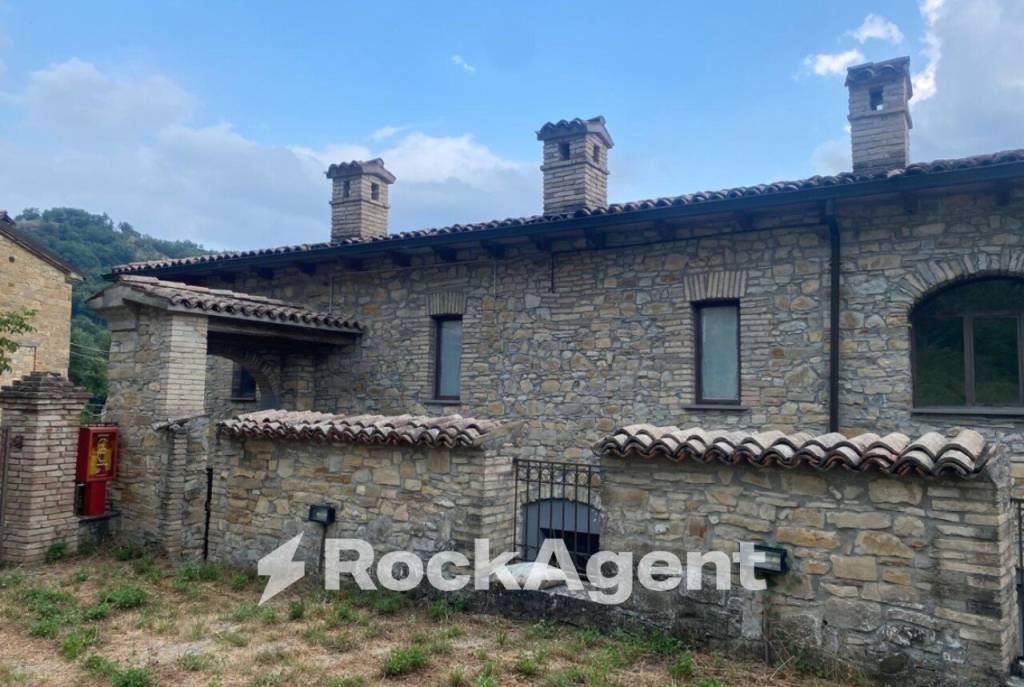 casa indipendente in vendita a Terenzo in zona Villa