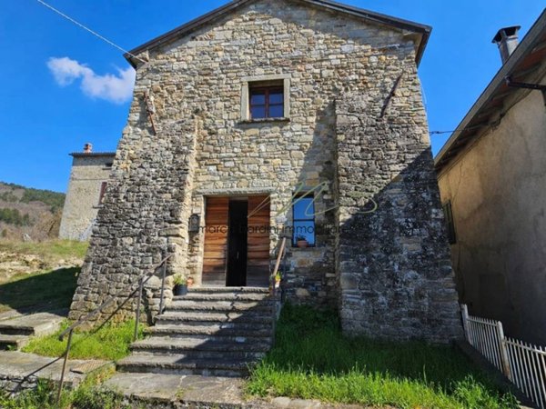 casa indipendente in vendita a Terenzo in zona Cassio