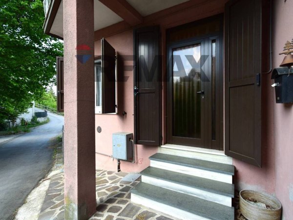 casa indipendente in vendita a Terenzo in zona Castello di Casola