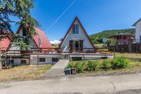 casa indipendente in vendita a Terenzo in zona Cassio