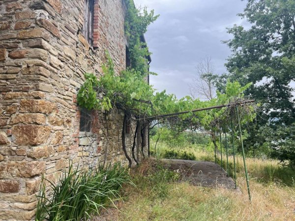 casa indipendente in vendita a Terenzo