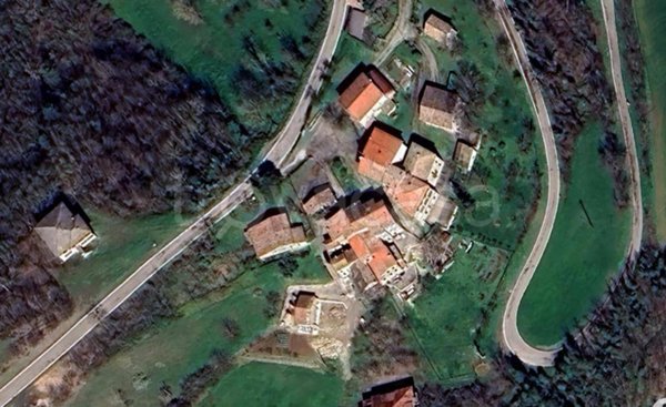 casa indipendente in vendita a Terenzo in zona Corniana