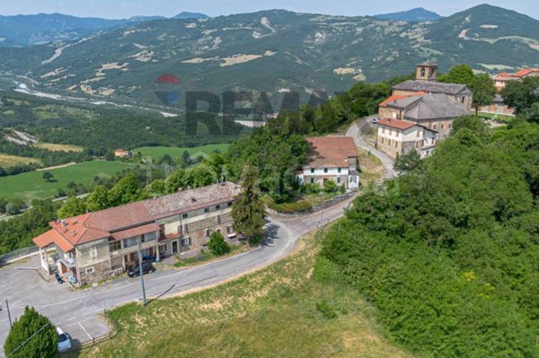 appartamento in vendita a Terenzo in zona Corniana