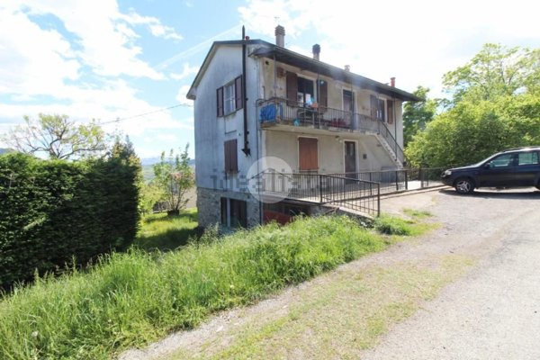 appartamento in vendita a Tizzano Val Parma