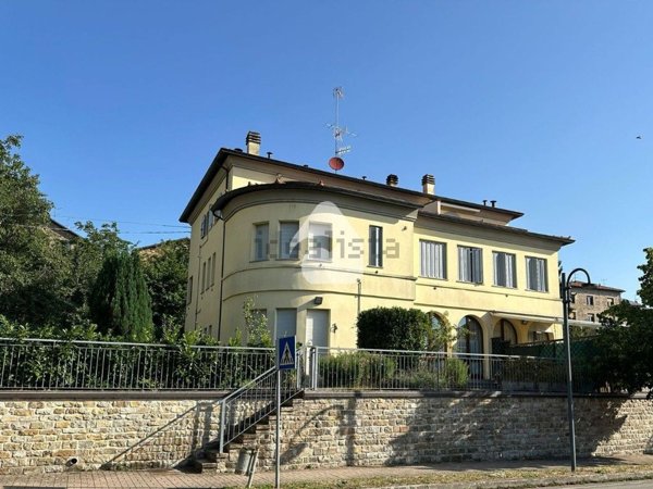 appartamento in vendita a Tizzano Val Parma