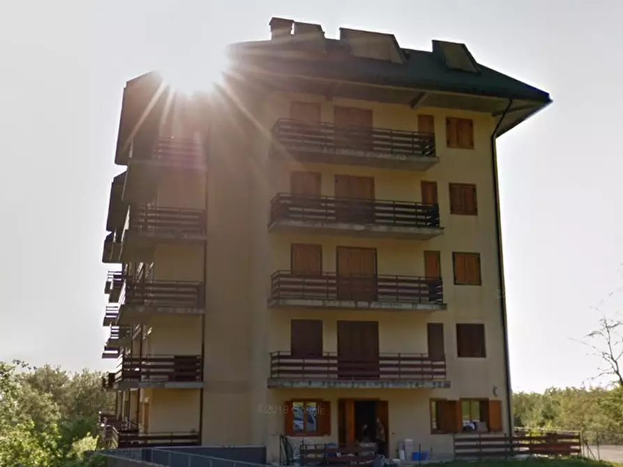 appartamento in vendita a Tizzano Val Parma in zona Casagalvana