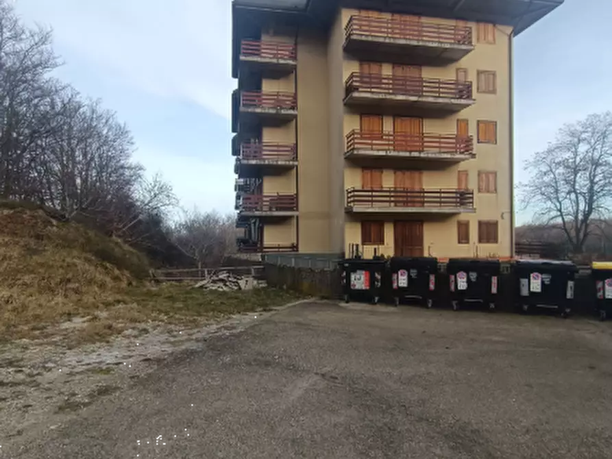 appartamento in vendita a Tizzano Val Parma in zona Casagalvana