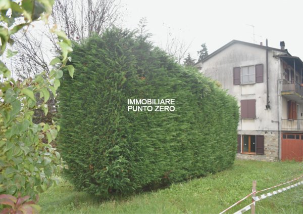 appartamento in vendita a Tizzano Val Parma