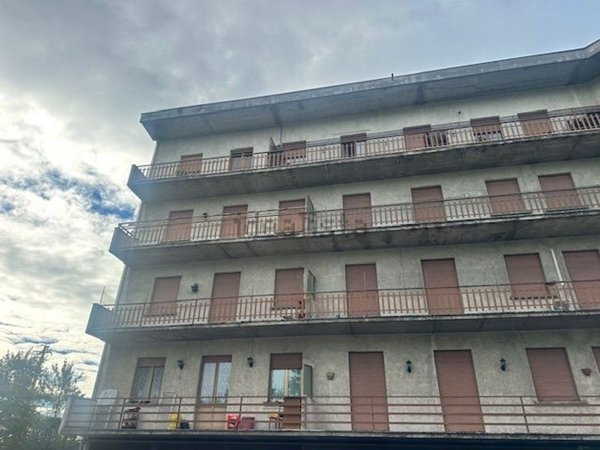 appartamento in vendita a Tizzano Val Parma