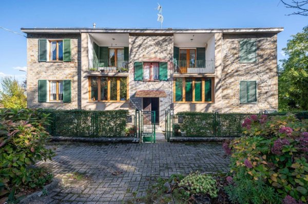 appartamento in vendita a Tizzano Val Parma