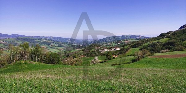 casa indipendente in vendita a Tizzano Val Parma in zona Lagrimone