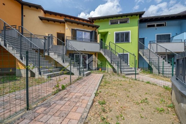casa indipendente in vendita a Tizzano Val Parma in zona Capoponte