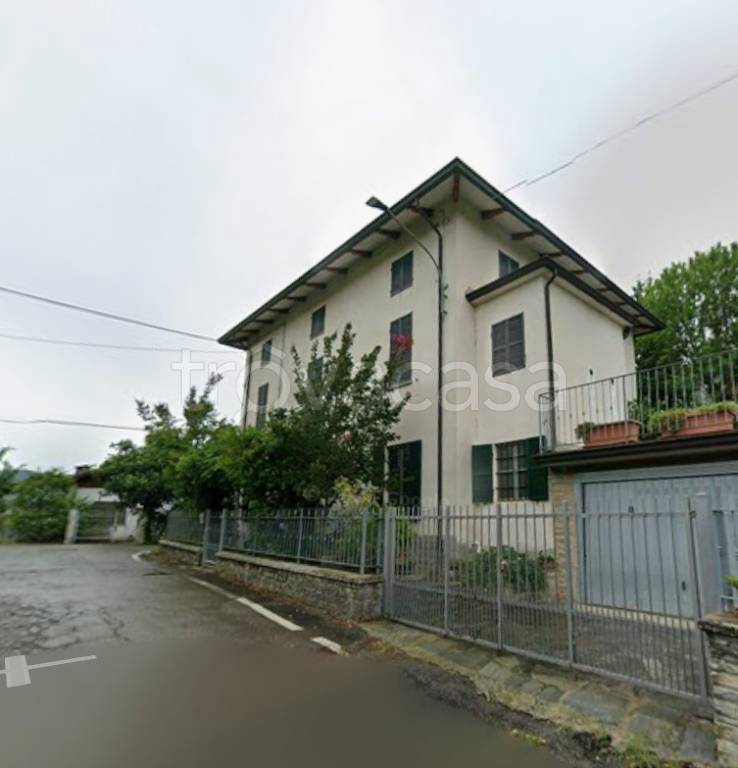 casa indipendente in vendita a Tizzano Val Parma in zona Albazzano