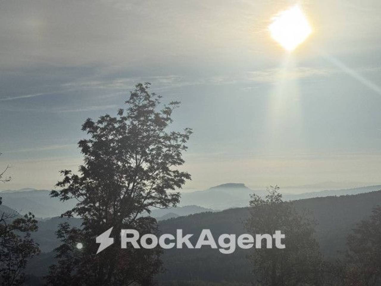 casa indipendente in vendita a Tizzano Val Parma in zona Lagrimone