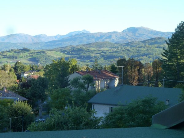 appartamento in vendita a Tizzano Val Parma