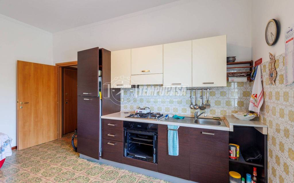 appartamento in vendita a Tizzano Val Parma in zona Schia