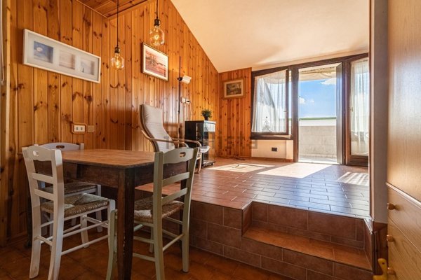 appartamento in vendita a Tizzano Val Parma